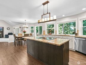 33513 7th Place SW, Federal Way WA 98023