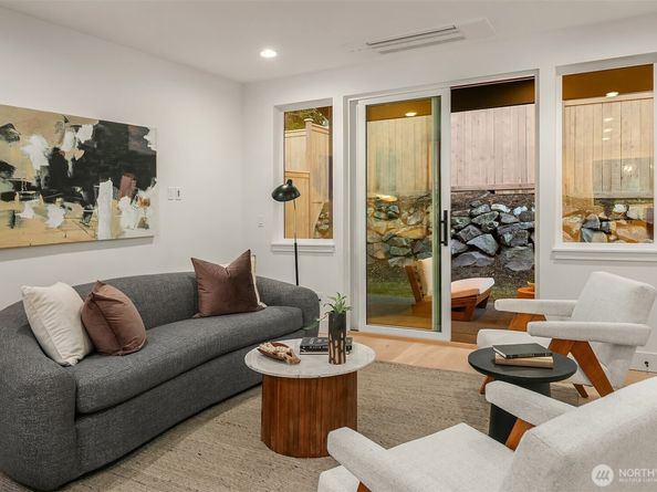 7020 127th Avenue NE, Kirkland WA 98033