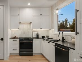 7020 127th Avenue NE, Kirkland WA 98033