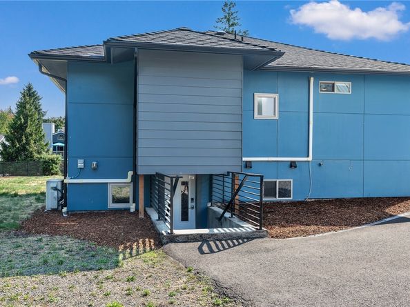 3736 Southcenter Boulevard, Tukwila WA 98188