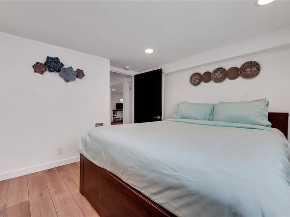 3736 Southcenter Boulevard, Tukwila WA 98188