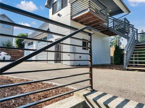 3736 Southcenter Boulevard, Tukwila WA 98188