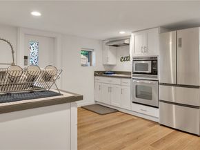3736 Southcenter Boulevard, Tukwila WA 98188
