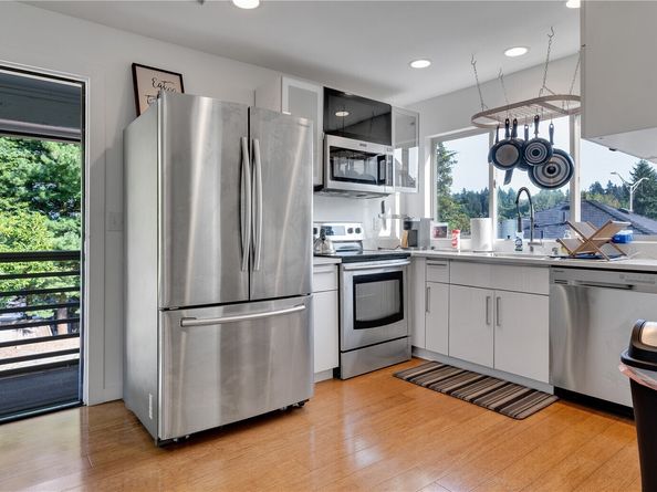 3736 Southcenter Boulevard, Tukwila WA 98188