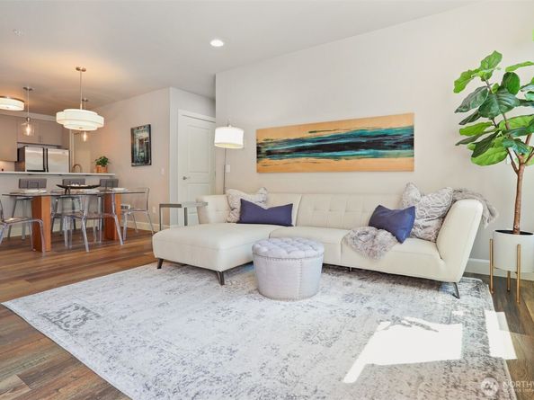 61 Pine Street 217, Edmonds WA 98020