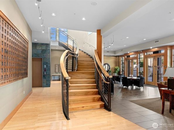 61 Pine Street 217, Edmonds WA 98020