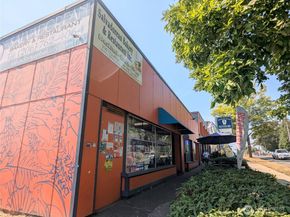 9065 17th Avenue SW, Seattle WA 98106