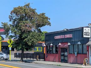 9065 17th Avenue SW, Seattle WA 98106