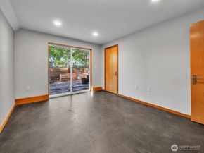 9065 17th Avenue SW, Seattle WA 98106