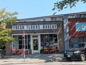 9065 17th Avenue SW, Seattle WA 98106