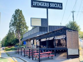 9065 17th Avenue SW, Seattle WA 98106