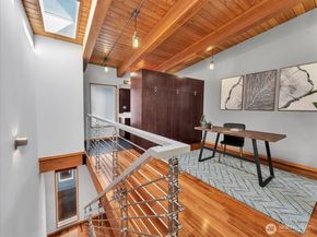 9065 17th Avenue SW, Seattle WA 98106