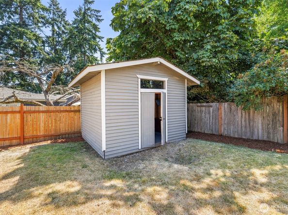 12724 Evanston Avenue N, Seattle WA 98133