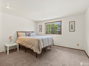12724 Evanston Avenue N, Seattle WA 98133