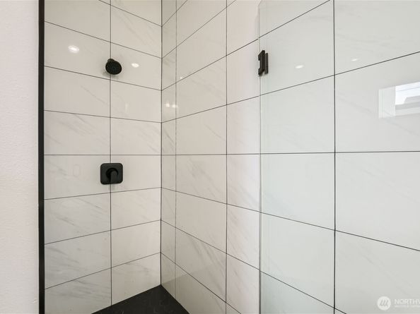 1108 33rd Avenue B, Seattle WA 98122