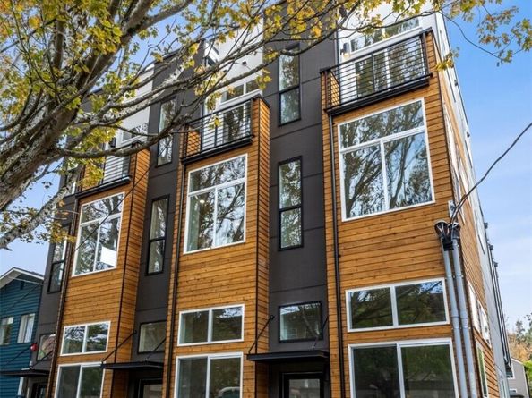 1108 33rd Avenue B, Seattle WA 98122