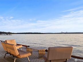 733 S Lake St 312, Kirkland WA 98033