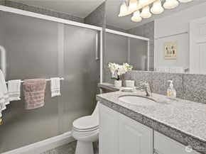 733 S Lake St 312, Kirkland WA 98033