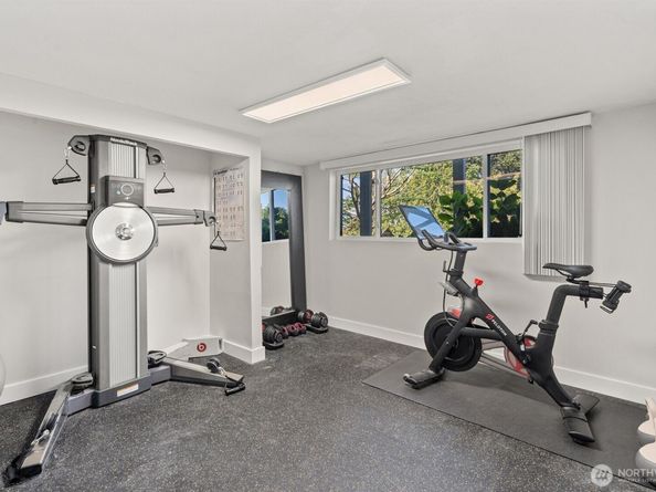 5152 Sound Ave, Everett WA 98203