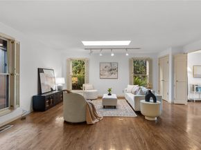 2404 79th Avenue NE, Medina WA 98039