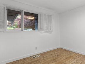 2404 79th Avenue NE, Medina WA 98039