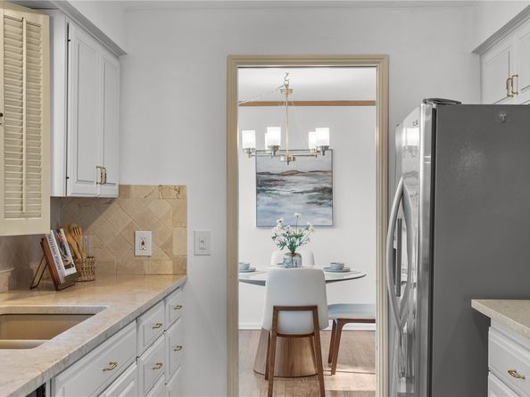 2404 79th Avenue NE, Medina WA 98039