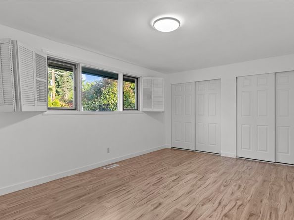 2404 79th Avenue NE, Medina WA 98039