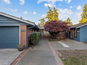2404 79th Avenue NE, Medina WA 98039