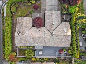 2404 79th Avenue NE, Medina WA 98039