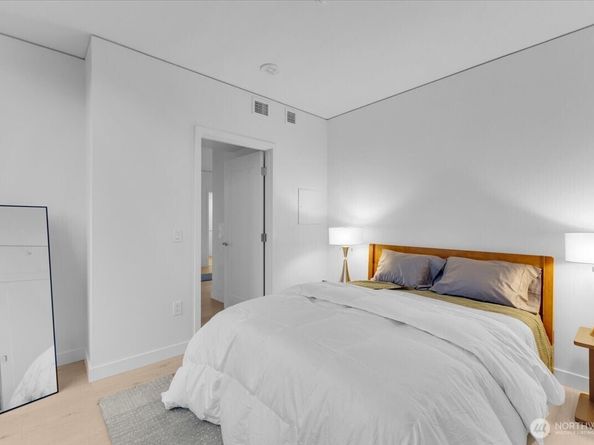 2510 6th Avenue 2203, Seattle WA 98121