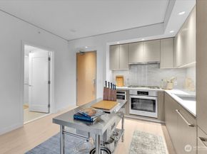 2510 6th Avenue 2203, Seattle WA 98121