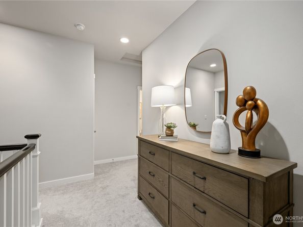 1257 NE Park Drive 46, Issaquah WA 98029