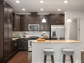 1257 NE Park Drive 46, Issaquah WA 98029