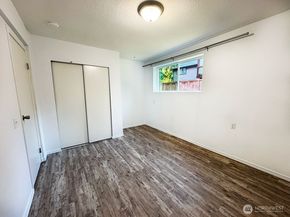 19310 1st Avenue SE, Bothell WA 98012