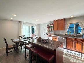 19310 1st Avenue SE, Bothell WA 98012
