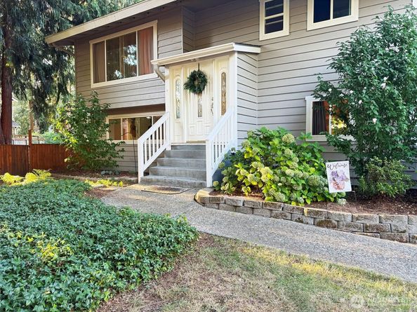 19310 1st Avenue SE, Bothell WA 98012