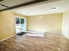 19310 1st Avenue SE, Bothell WA 98012