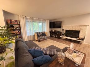 19310 1st Avenue SE, Bothell WA 98012