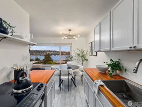 2703 Boylston Avenue E 302, Seattle WA 98102