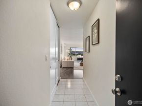 2703 Boylston Avenue E 302, Seattle WA 98102