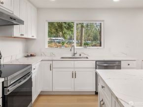 18621 NE 183rd Street, Woodinville WA 98077