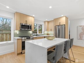 6547 11th Avenue NW C, Seattle WA 98117