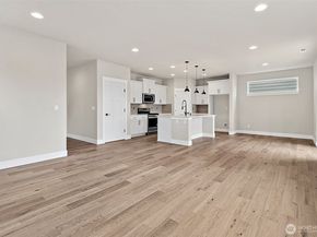 18518 Meridian Avenue SE CR 03, Bothell WA 98012