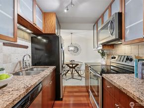 960 5th Avenue S 208, Edmonds WA 98020