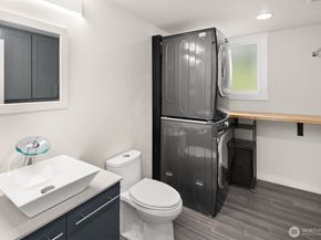 8807 Shadow Wood Drive, Everett WA 98208