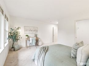 22454 SE 37th Terrace 2345, Issaquah WA 98029