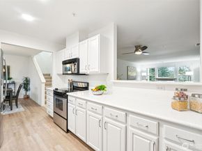 22454 SE 37th Terrace 2345, Issaquah WA 98029