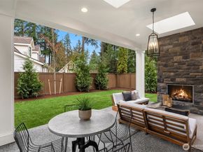 6825 122nd Avenue NE, Kirkland WA 98033