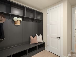 6825 122nd Avenue NE, Kirkland WA 98033