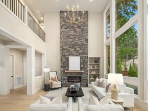 6825 122nd Avenue NE, Kirkland WA 98033